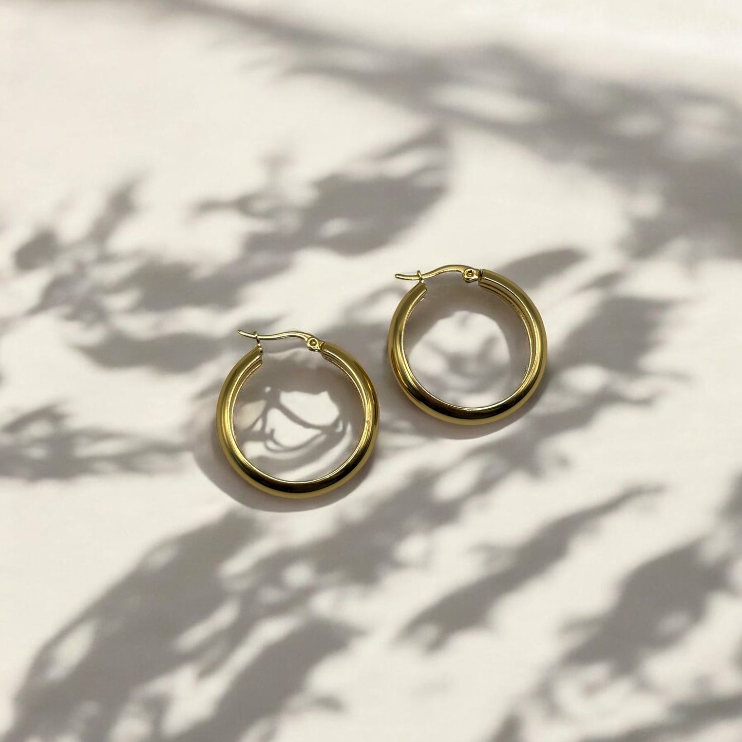 Waterproof 18K Gold Plated Hoop Earrings - Tarnish-Free 30mm